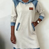 Robe À Capuche Avec Empiècements Contrastés