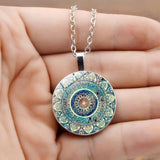 Ensemble collier de pierres précieuses fleur de mandala