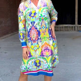 Robe imprimée ample à col en V