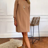 Robe droite élégante à manches longues
