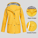 Veste Pour Femmes Avec Caractéristiques Étanche À L'eau Et Au Vent