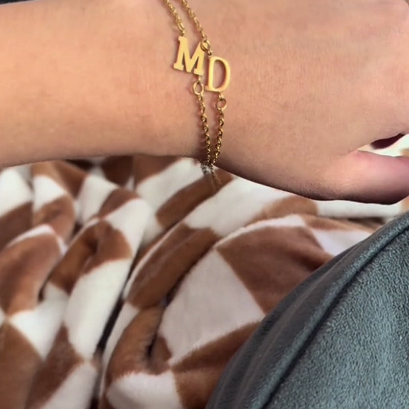 Bracelet simple à lettres