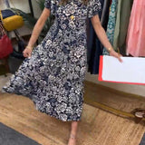 Robe longue à manches courtes imprimée de fleurs