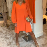 Robe col en V à manches lanternes de couleur unie