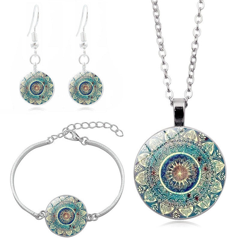 Ensemble collier de pierres précieuses fleur de mandala