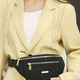 Sac à bandoulière simple de couleur unie sur le devant