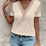 T-Shirt Décolleté en V Dentelle