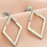 Boucles d'oreilles simples et élégantes en forme de diamant