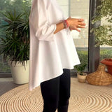Haut de couleur unie style de déplacement