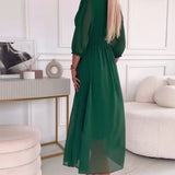 Robe à col en V de couleur unie à la taille