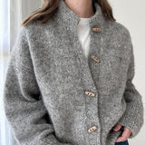 Cardigan uni à col montant et boutons en corne