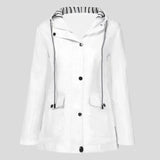Veste Pour Femmes Avec Caractéristiques Étanche À L'eau Et Au Vent