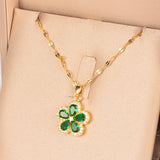 Collier pendentif rotatif à 360° à cinq pétales de fleur