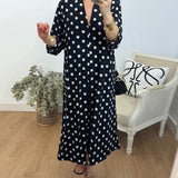 Robe à col V, coupe ample et à pois