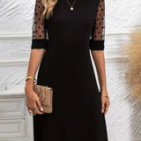 Élégante Robe Avec Des Panneaux De Tulle