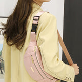 Sac à bandoulière simple de couleur unie sur le devant